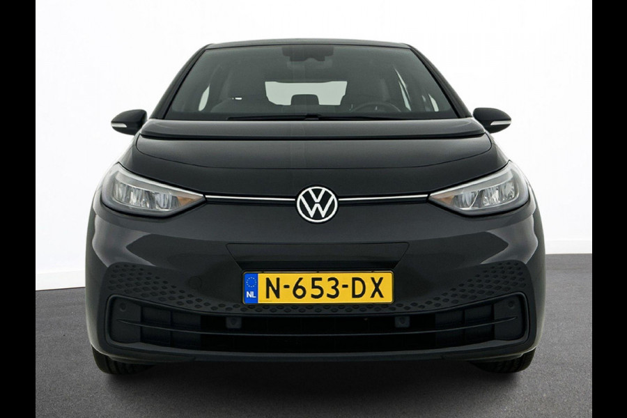 Volkswagen ID.3 Life 58 kWh Airco ECC Full LED Navi Carplay PDC VA+ Camera Adaptive Cruise Control 18" LM Velgen