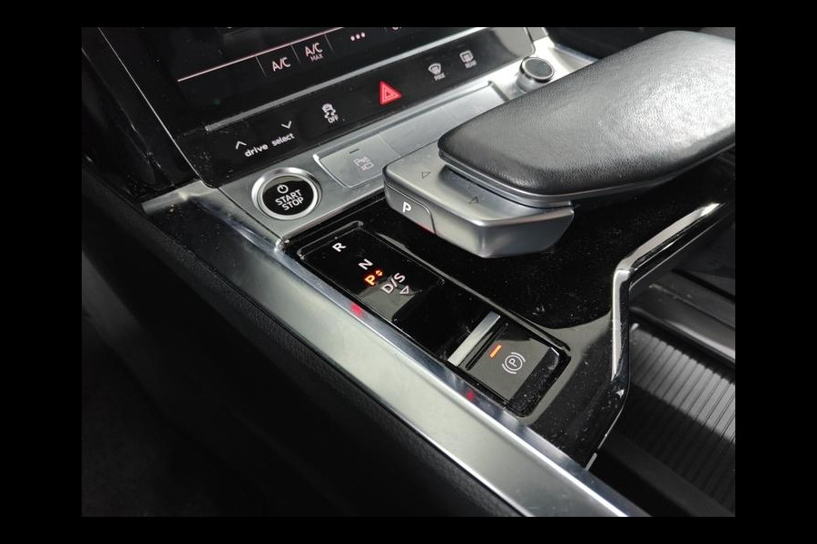 Audi e-tron Sportback Aut. 55 quattro Business edition 95 kWh | Camera | Navi | Luchtvering |