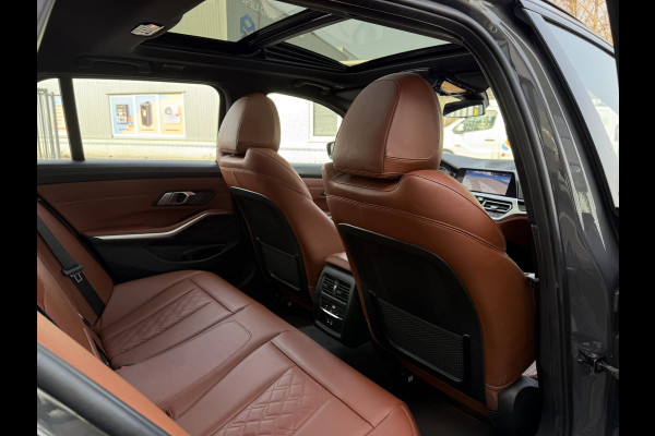 BMW 3 Serie Touring Aut. 330e High Exe. M-Sport Individual | SoH 98% | Trekhaak | Panorama | 360 Camera | Leder | VOL! |