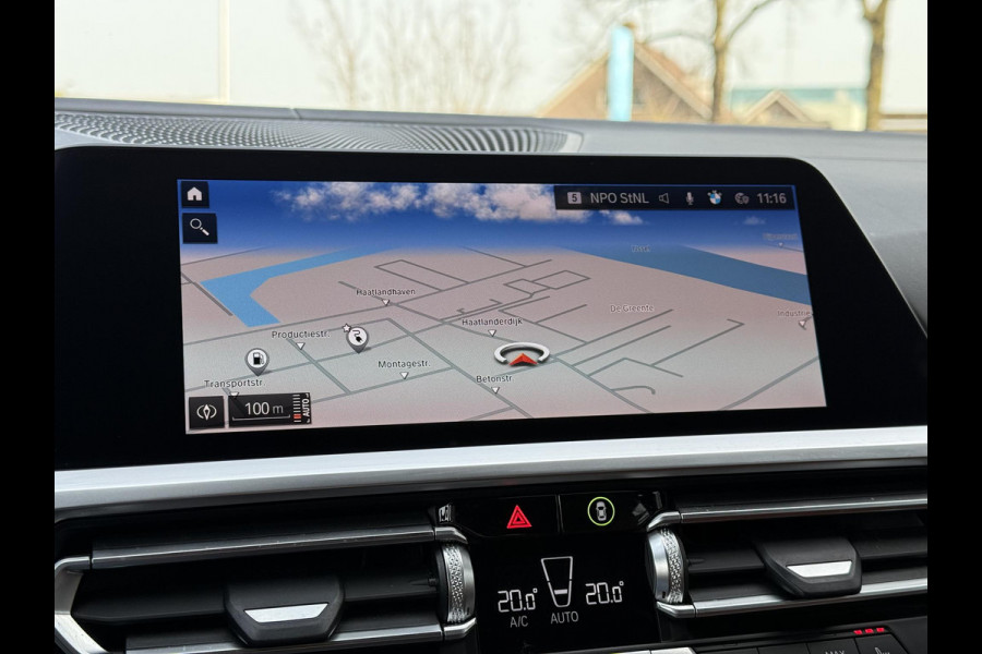 BMW 3 Serie Touring Aut. 330e High Exe. M-Sport Individual | SoH 98% | Trekhaak | Panorama | 360 Camera | Leder | VOL! |