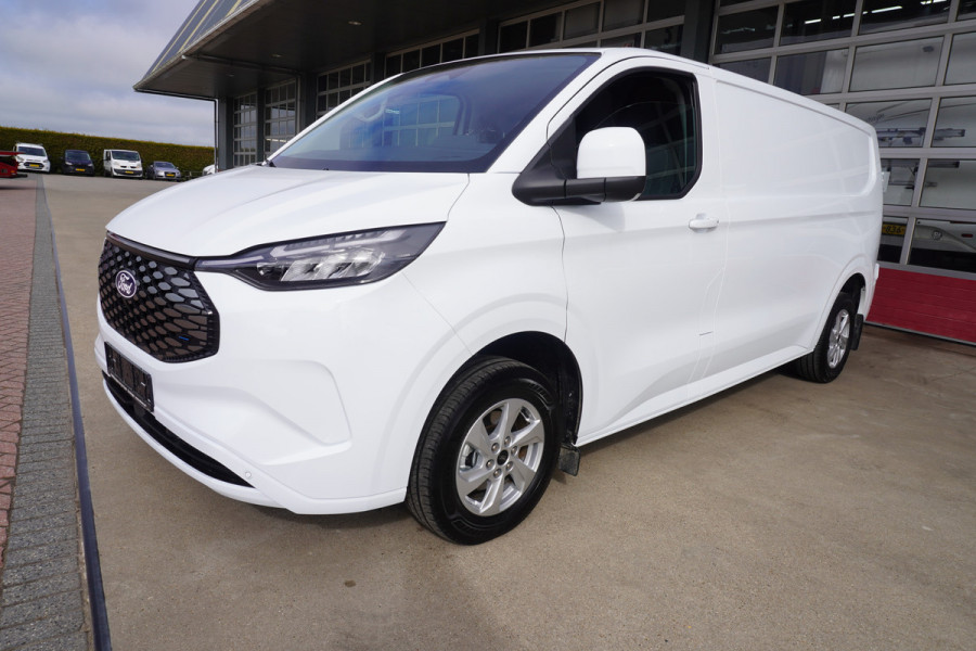 Ford E-Transit Cust. 320L L2H1 Limited 65 kWh Automaat met Powerpack Nr. V029 | Airco | Cruise | Apple CP- Android auto | Trekhaak