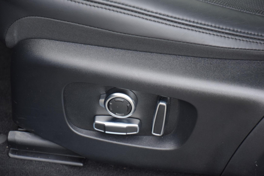 Land Rover Range Rover Evoque P300e PHEV AWD Autobiography