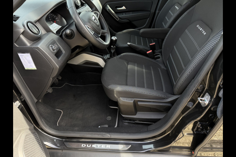 Dacia Duster 1.3 TCe Prestige / Trekhaak (1.500 KG) / Camera / Sensoren Achter / LM 17'' /