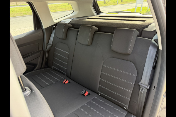 Dacia Duster 1.3 TCe Prestige / Trekhaak (1.500 KG) / Camera / Sensoren Achter / LM 17'' /