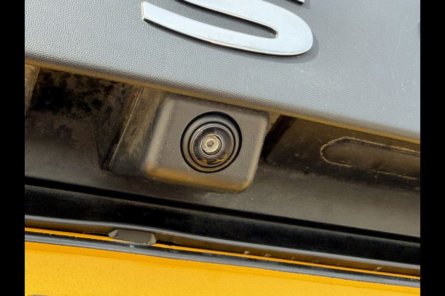 Dacia Duster 1.3 TCe Prestige / Trekhaak (1.500 KG) / Camera / Sensoren Achter / LM 17'' /