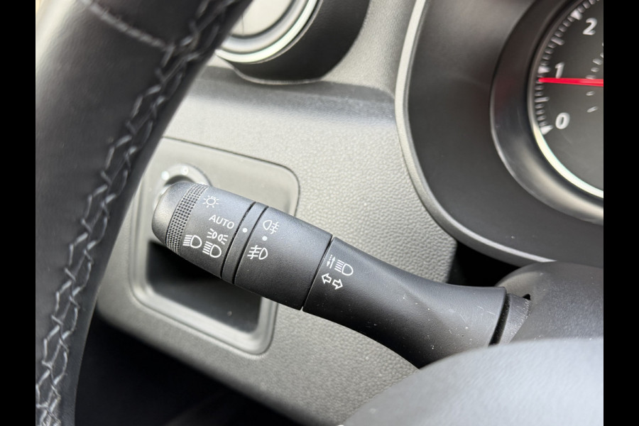 Dacia Duster 1.3 TCe Prestige / Trekhaak (1.500 KG) / Camera / Sensoren Achter / LM 17'' /