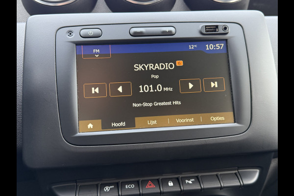 Dacia Duster 1.3 TCe Prestige / Trekhaak (1.500 KG) / Camera / Sensoren Achter / LM 17'' /