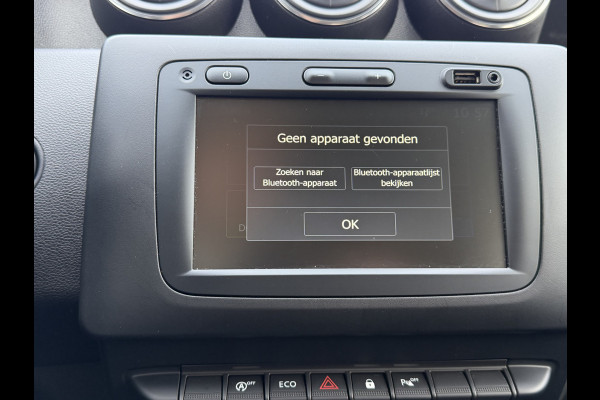 Dacia Duster 1.3 TCe Prestige / Trekhaak (1.500 KG) / Camera / Sensoren Achter / LM 17'' /