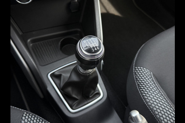 Dacia Duster 1.3 TCe Prestige / Trekhaak (1.500 KG) / Camera / Sensoren Achter / LM 17'' /