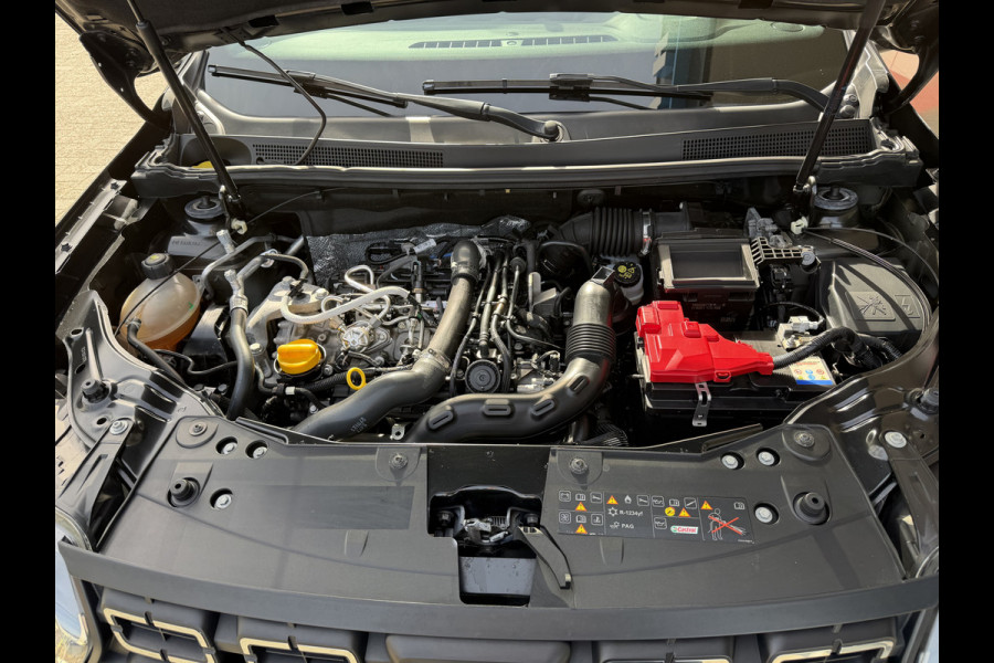 Dacia Duster 1.3 TCe Prestige / Trekhaak (1.500 KG) / Camera / Sensoren Achter / LM 17'' /