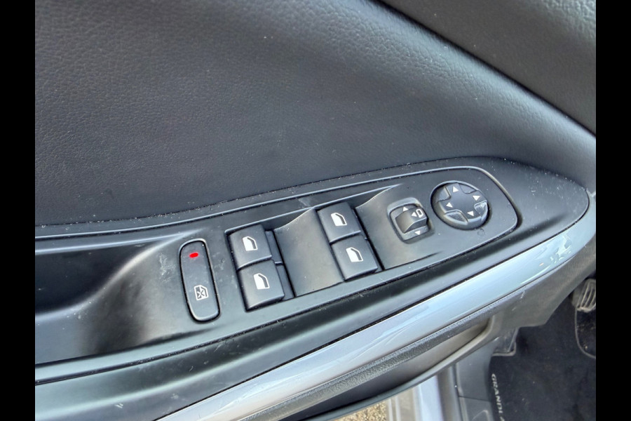 Opel Grandland 1.2 Turbo Business Edition,Carplay,Afneembare trekhaak,360Camera/parkeersensoren,