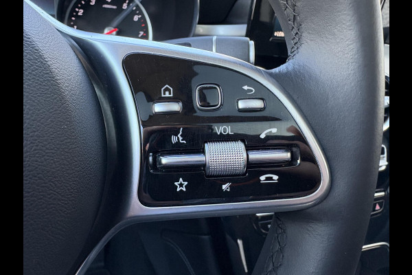 Mercedes-Benz GLC 300e 4MATIC 320pk | Plug-in Hybride | PHEV | Panoramadak | Achteruitrijcamera | Adaptive cruise control