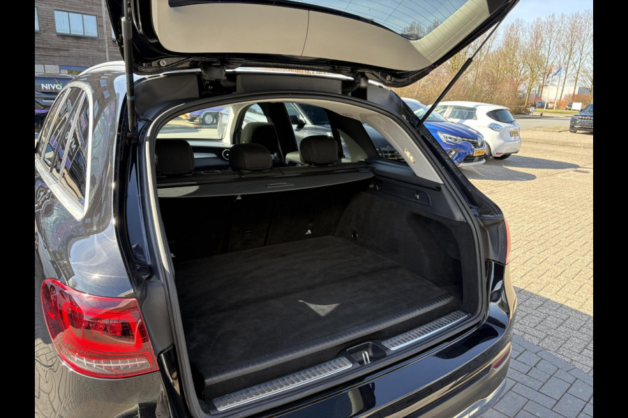 Mercedes-Benz GLC 300e 4MATIC 320pk | Plug-in Hybride | PHEV | Panoramadak | Achteruitrijcamera | Adaptive cruise control