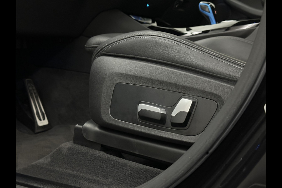 BMW iX3 M-Sport 80 kWh | Panorama | Leder | 99% SOH | ACC | Trekhaak | Memory | Camera | 3-Zone Clima | Carplay | Getint Glas | Black-Optic | Stoelverwarming | Draadloos Laden | Bovag Garantie |