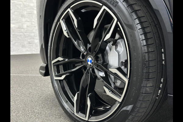 BMW iX3 M-Sport 80 kWh | Panorama | Leder | 99% SOH | ACC | Trekhaak | Memory | Camera | 3-Zone Clima | Carplay | Getint Glas | Black-Optic | Stoelverwarming | Draadloos Laden | Bovag Garantie |