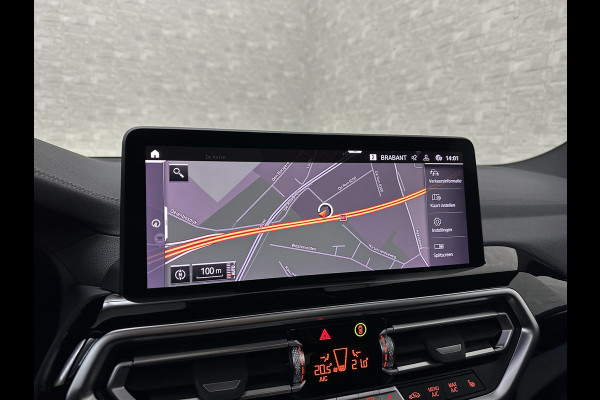 BMW iX3 M-Sport 80 kWh | Panorama | Leder | 99% SOH | ACC | Trekhaak | Memory | Camera | 3-Zone Clima | Carplay | Getint Glas | Black-Optic | Stoelverwarming | Draadloos Laden | Bovag Garantie |
