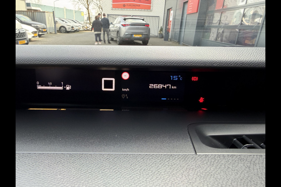 Citroën C3 100pk Max (Camera - LED - Automatische Airco - Navigatie - Parkeersensoren - Draadloos laden - Apple Carplay)