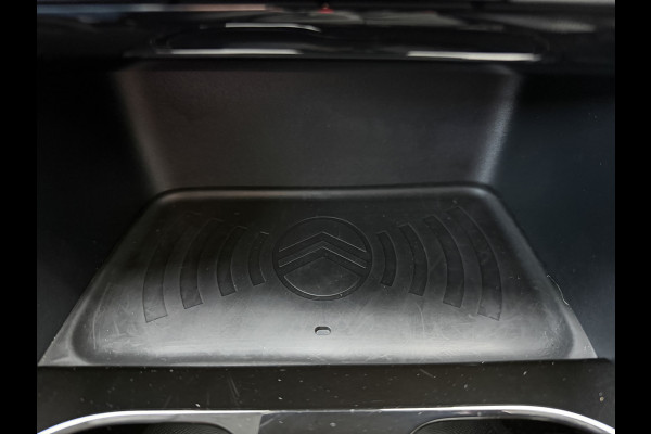 Citroën C3 100pk Max (Camera - LED - Automatische Airco - Navigatie - Parkeersensoren - Draadloos laden - Apple Carplay)