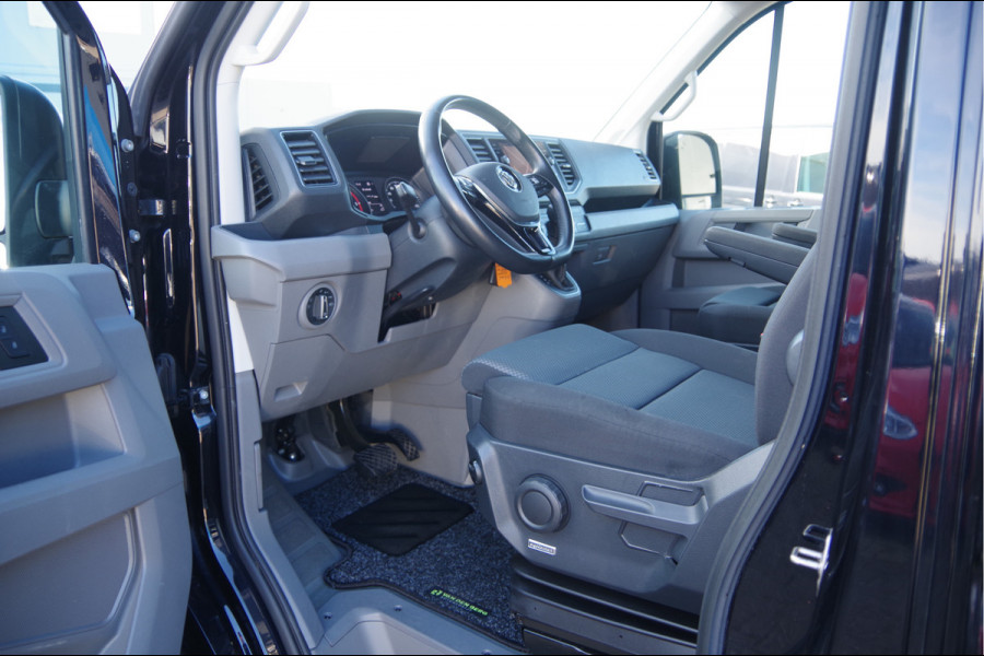 Volkswagen Crafter 35 2.0 TDI L3H3 177PK AUT. LED, ADAPT. CRUISE, STOELVERWARMING, STANDKACHEL, ERGO COMFORT STOEL GEV, CAMERA, NAVI, CLIMA, VOORRU