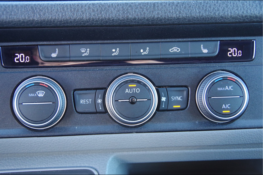 Volkswagen Crafter 35 2.0 TDI L3H3 177PK AUT. LED, ADAPT. CRUISE, STOELVERWARMING, STANDKACHEL, ERGO COMFORT STOEL GEV, CAMERA, NAVI, CLIMA, VOORRU