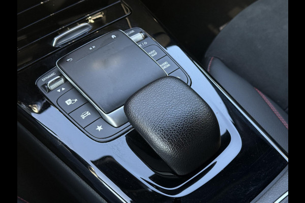 Mercedes-Benz A-Klasse 180 Aut. AMG Sport | Navi | Camera | Sfeer Verlichting |