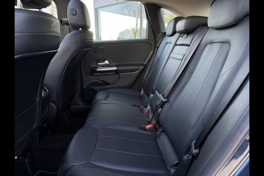 Mercedes-Benz B-Klasse Aut. 180 Business Sol. Luxury Line | Panorama | Leder | Burmester | Memory | Multibeam LED |