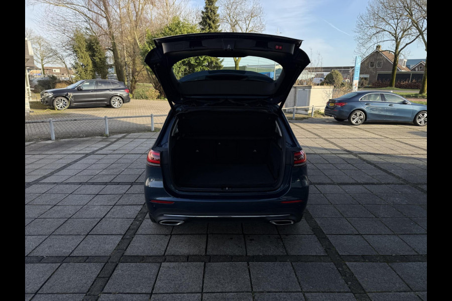 Mercedes-Benz B-Klasse Aut. 180 Business Sol. Luxury Line | Panorama | Leder | Burmester | Memory | Multibeam LED |