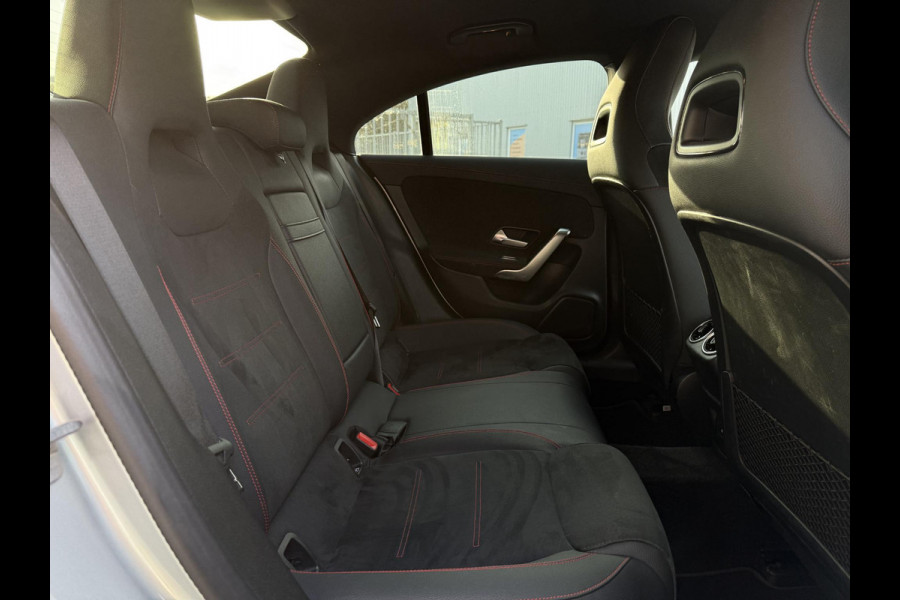 Mercedes-Benz CLA-Klasse Aut. 180 AMG Sport | Trekhaak | Navi | Camera | Sfeer Verlichting | Nieuw Model |