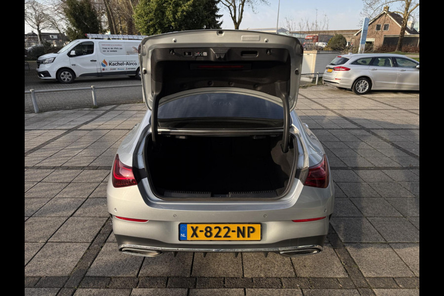 Mercedes-Benz CLA-Klasse Aut. 180 AMG Sport | Trekhaak | Navi | Camera | Sfeer Verlichting | Nieuw Model |