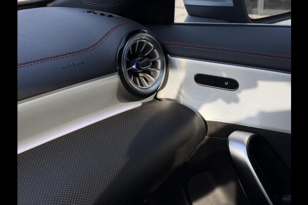 Mercedes-Benz CLA-Klasse Aut. 180 AMG Sport | Trekhaak | Navi | Camera | Sfeer Verlichting | Nieuw Model |