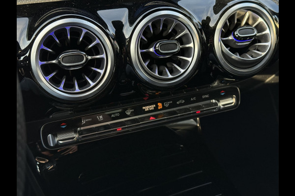 Mercedes-Benz CLA-Klasse Aut. 180 AMG Sport | Trekhaak | Navi | Camera | Sfeer Verlichting | Nieuw Model |