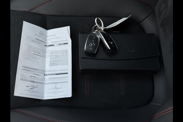 Mercedes-Benz CLA-Klasse Aut. 180 AMG Sport | Trekhaak | Navi | Camera | Sfeer Verlichting | Nieuw Model |