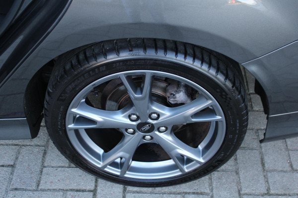 Ford FOCUS Wagon 1.0 ST-Line | Voorruitverwarming | 18 inch Lichtmetalen velgen | Cruise | Navi | PDC