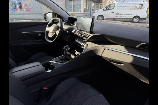 Peugeot 5008 1.2 PureTech Allure Pack Business | Navi | Trekhaak | 7 Pers