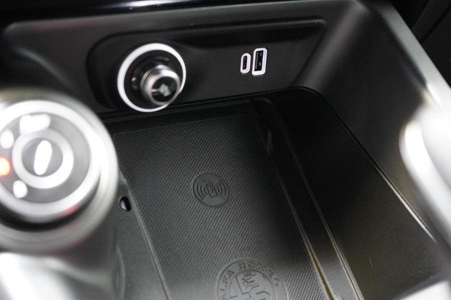 Alfa Romeo Tonale 1.3T PHEV 280pk Veloce | Leder | Memory | Rode remklauwen | 20" | Full options