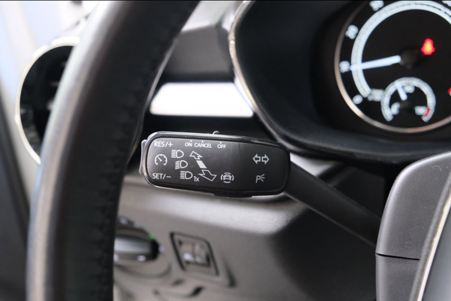 Škoda Fabia 1.0 TSI Ambition - N.A.P. Airco, Cruise, PDC, Carplay.