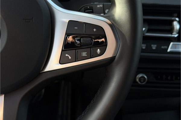 BMW 1-serie 118i M-Sport | M-Kuipstoelen | Camera | Comfort Access | Stoel + Stuurverwarming | Fabr. Garantie 07-2027