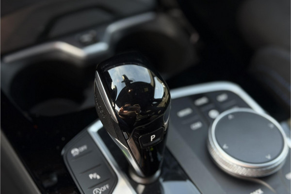 BMW 1-serie 118i M-Sport | M-Kuipstoelen | Camera | Comfort Access | Stoel + Stuurverwarming | Fabr. Garantie 07-2027