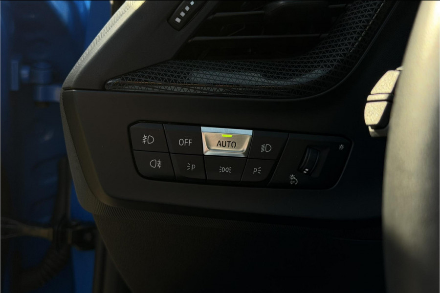 BMW 1-serie 118i M-Sport | M-Kuipstoelen | Camera | Comfort Access | Stoel + Stuurverwarming | Fabr. Garantie 07-2027