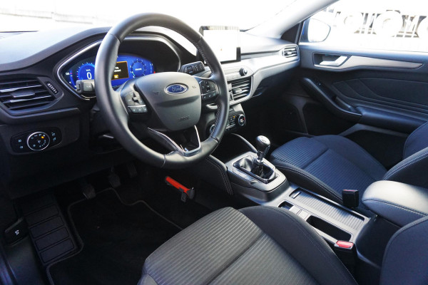 Ford Focus 1.0 EcoB.125PK Hybrid Titanium X Digi-Dash/B&O/ Camera/Parking Pack.