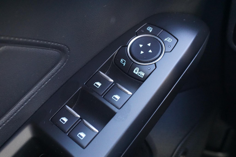 Ford Focus 1.0 EcoB.125PK Hybrid Titanium X Digi-Dash/B&O/ Camera/Parking Pack.