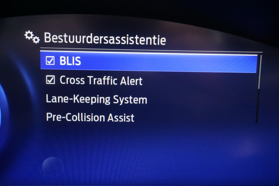 Ford Focus 1.0 EcoB.125PK Hybrid Titanium X Digi-Dash/B&O/ Camera/Parking Pack.