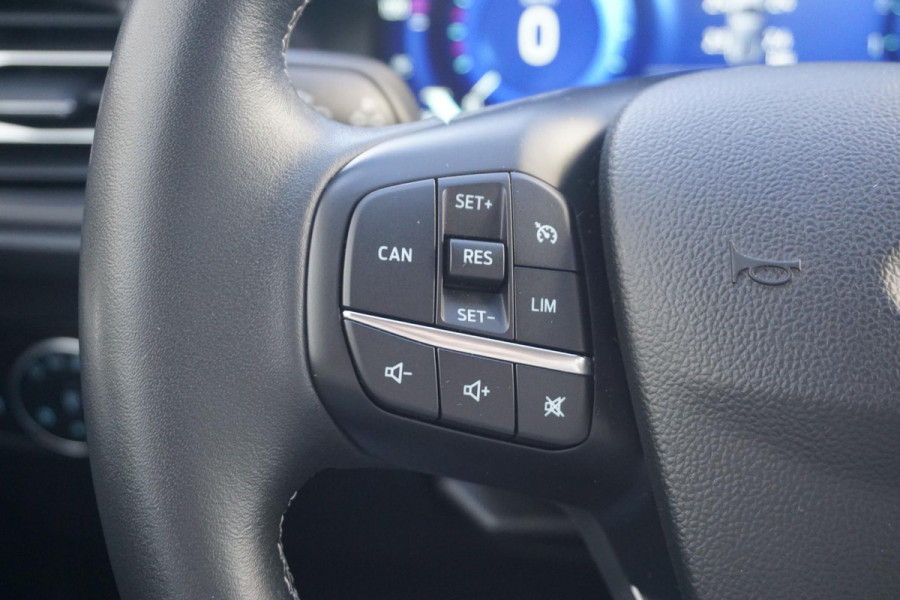 Ford Focus 1.0 EcoB.125PK Hybrid Titanium X Digi-Dash/B&O/ Camera/Parking Pack.