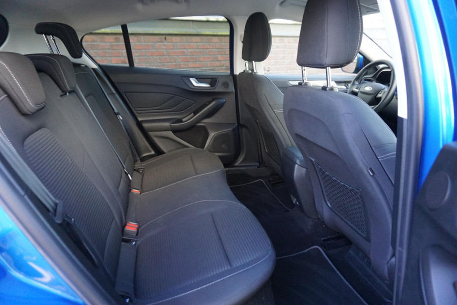 Ford Focus 1.0 EcoB.125PK Hybrid Titanium X Digi-Dash/B&O/ Camera/Parking Pack.