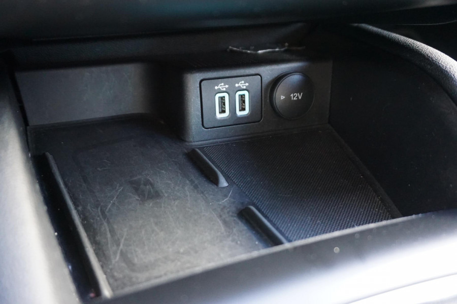 Ford Focus 1.0 EcoB.125PK Hybrid Titanium X Digi-Dash/B&O/ Camera/Parking Pack.