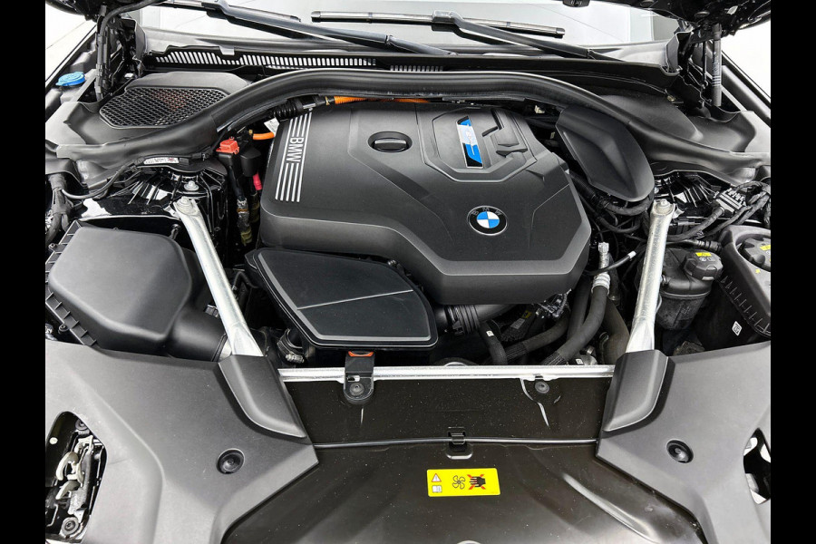 BMW 5 Serie 530e Business Edition Plus CAMERA | NAVI & CARPLAY | AD-CRUISE | TREKHAAK