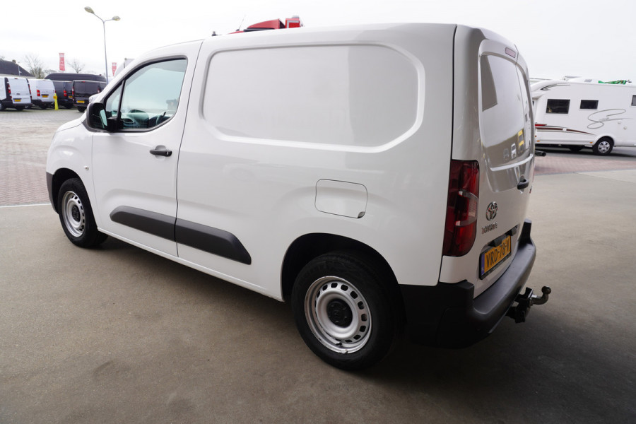 Toyota PROACE CITY 1.5 D-4D 102PK Live nr. V157| Airco | Cruise | Camera | Trekhaak | Apple CP-Android auto
