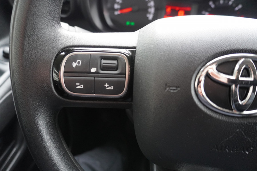 Toyota PROACE CITY 1.5 D-4D 102PK Live nr. V157| Airco | Cruise | Camera | Trekhaak | Apple CP-Android auto