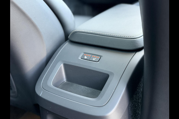 Volvo XC60 2.0 T8 Plug-in hybrid AWD 455PK Ultimate Dark Long Range|Pano|Luchtvering|Bowers & Wilkins|21"|
