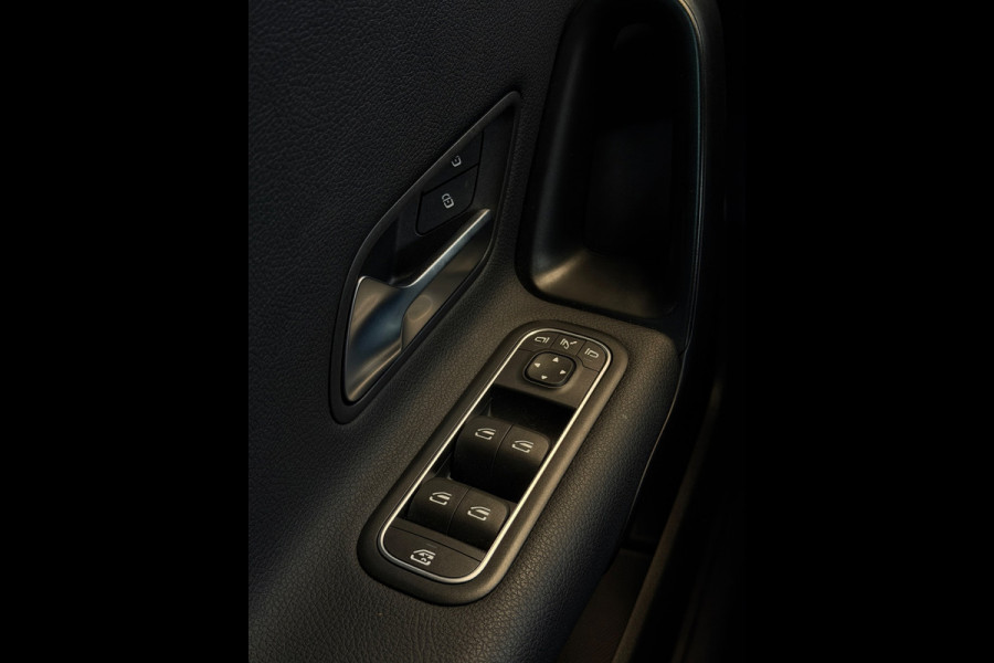 Mercedes-Benz A-Klasse 200 Luxury Line Facelift CarPlay Camera